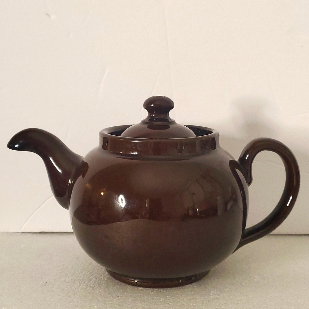 English Brown Glossy Small Tea Pot 4 1/4" H Vintage